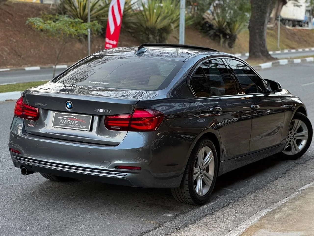 BMW 320I