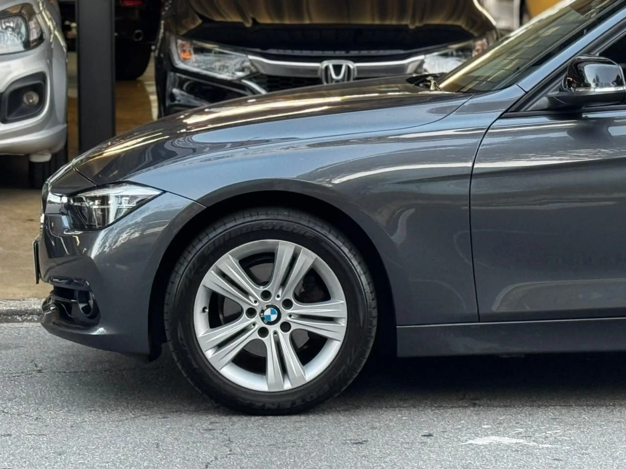 BMW 320I