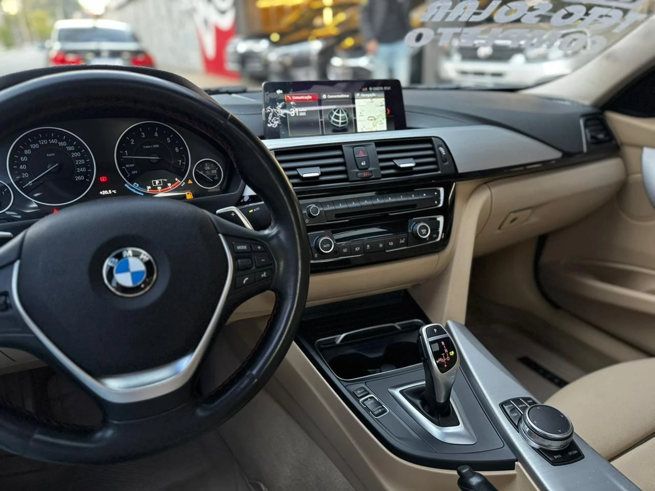 BMW 320I