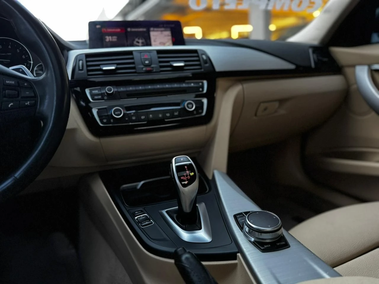 BMW 320I