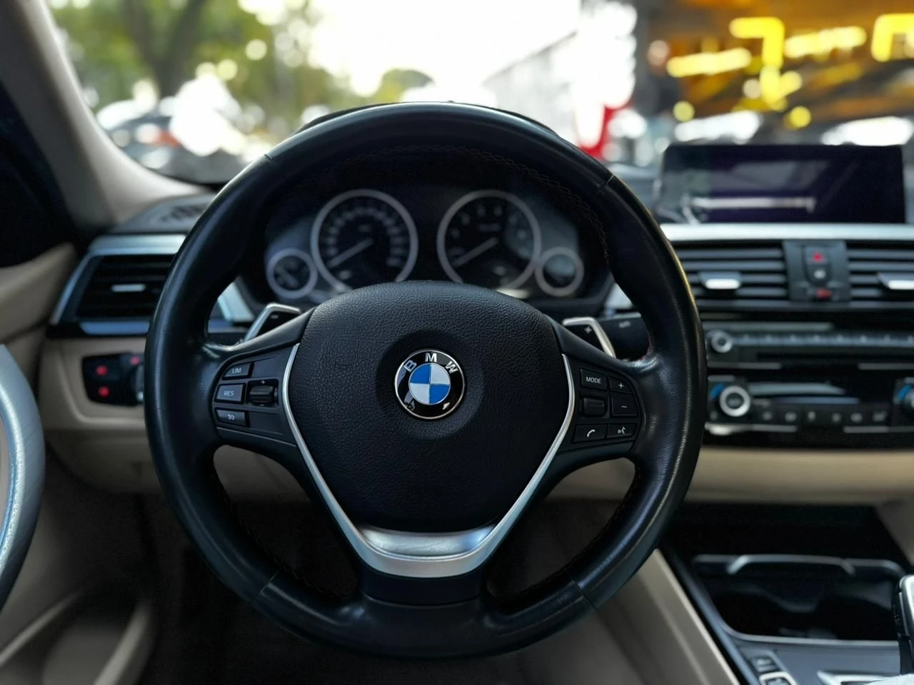 BMW 320I