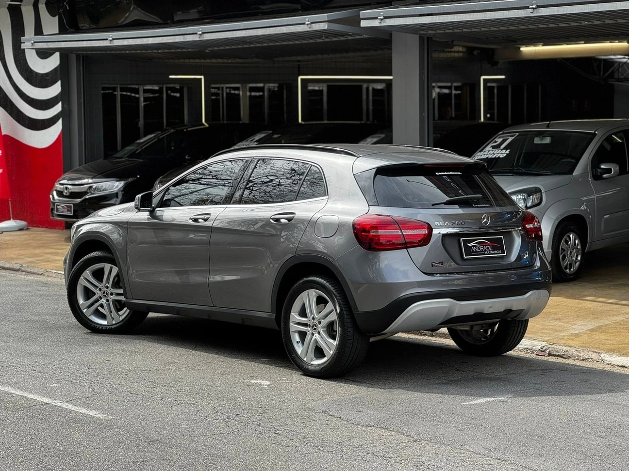 MERCEDES-BENZ GLA 200