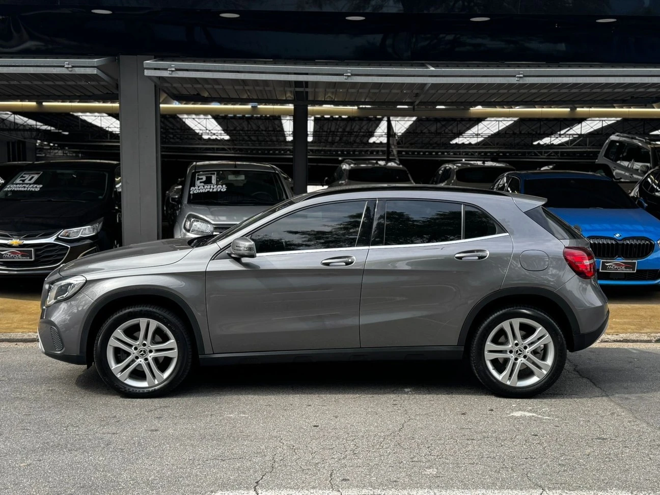 MERCEDES-BENZ GLA 200