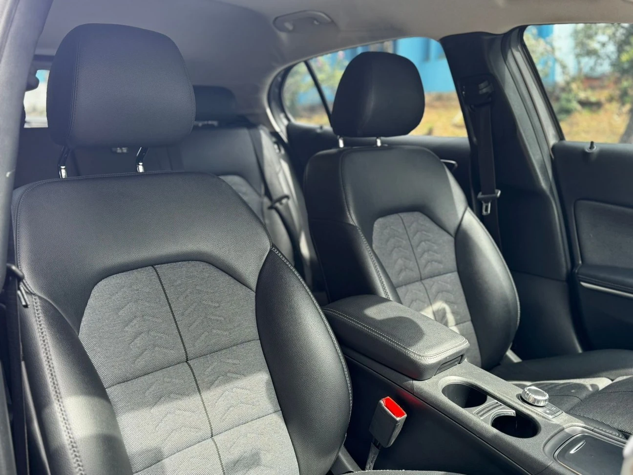 MERCEDES-BENZ GLA 200