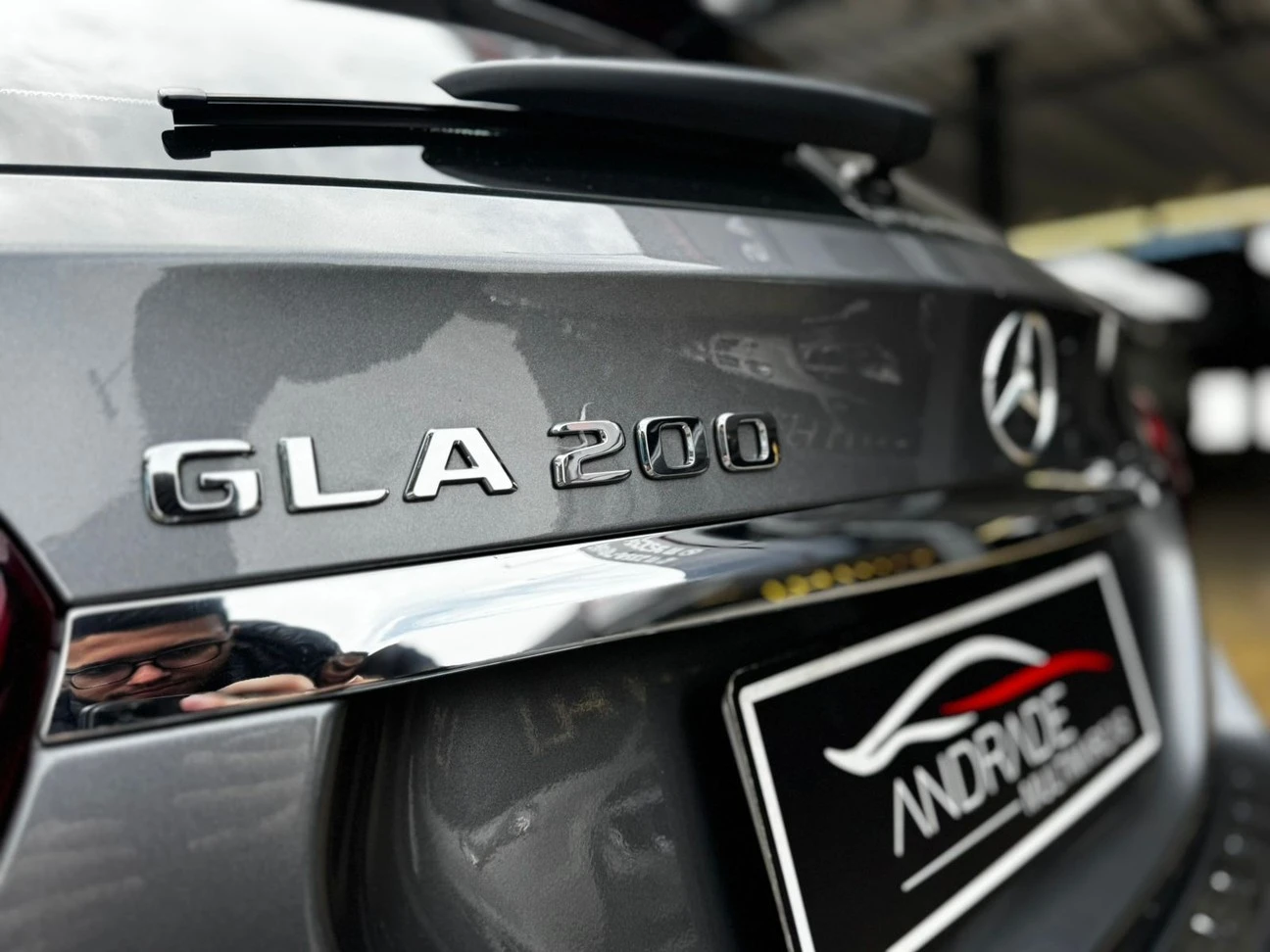 MERCEDES-BENZ GLA 200