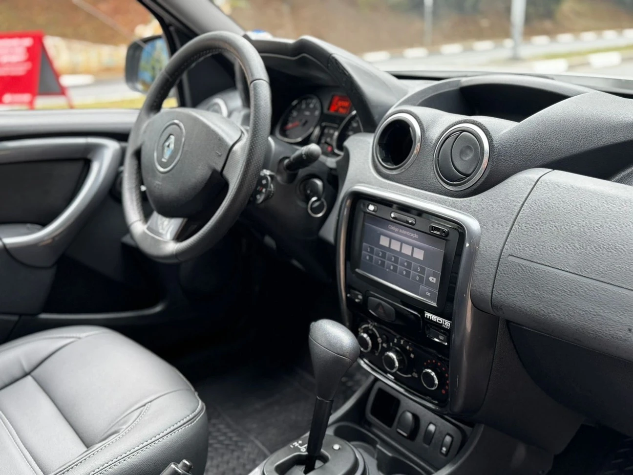 RENAULT DUSTER