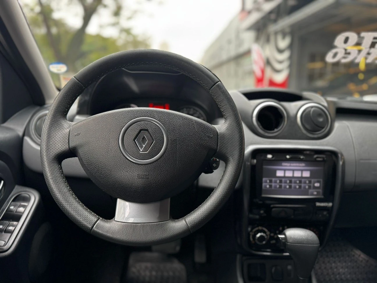 RENAULT DUSTER