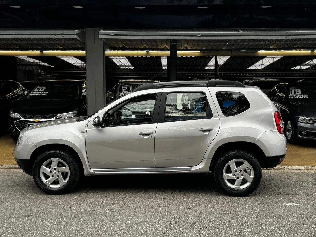 RENAULT DUSTER