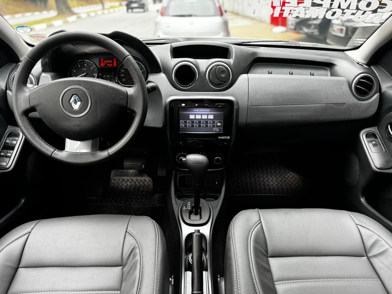 RENAULT DUSTER