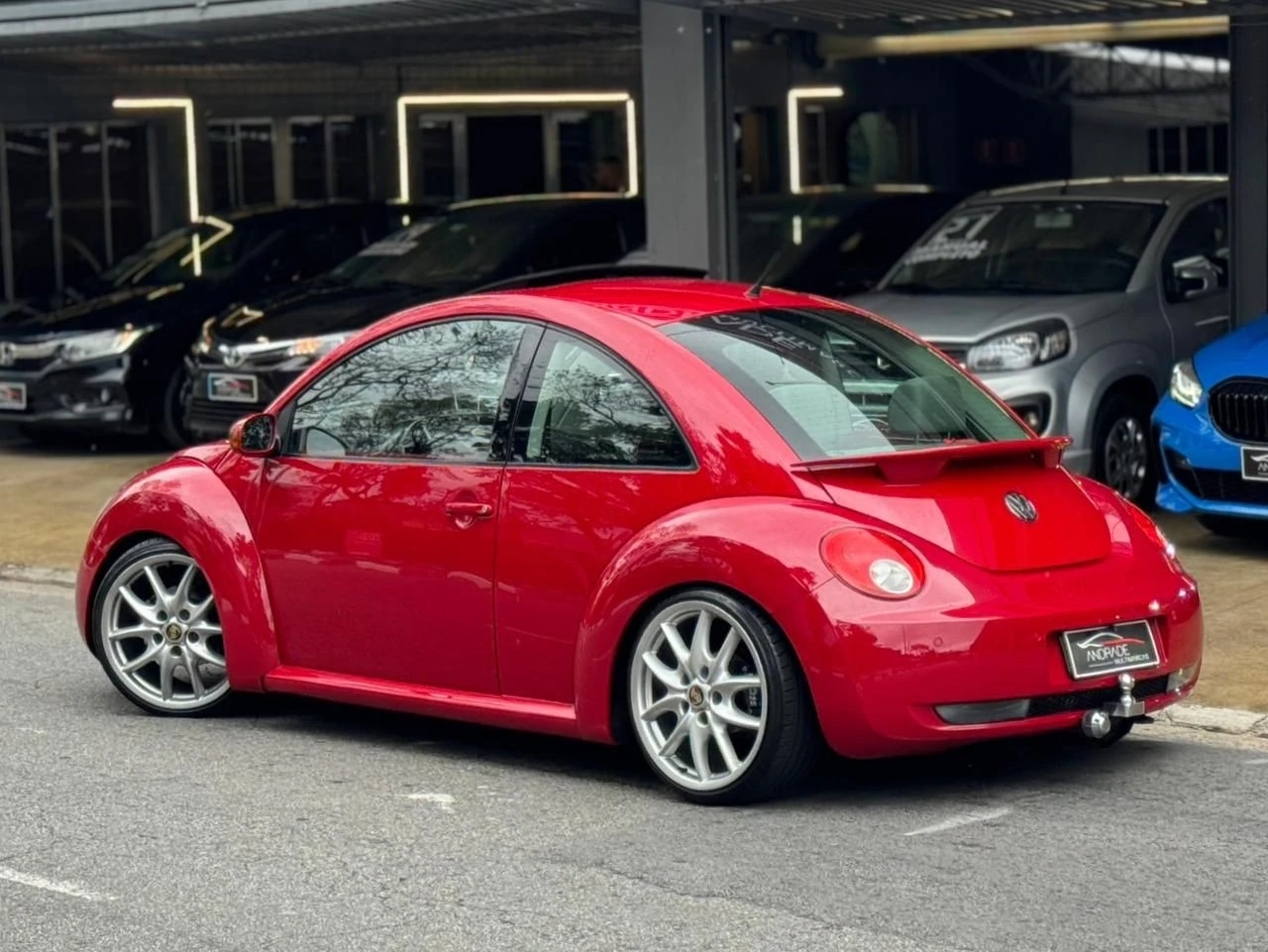 VOLKSWAGEN NEW BEETLE