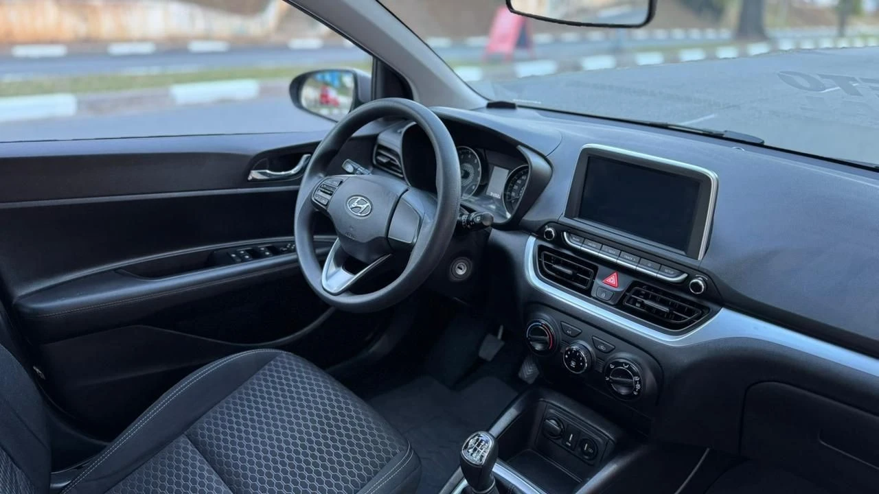 HYUNDAI HB20