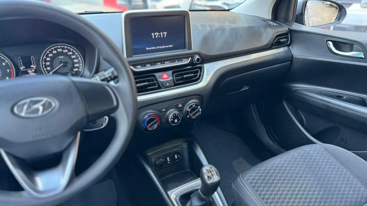 HYUNDAI HB20