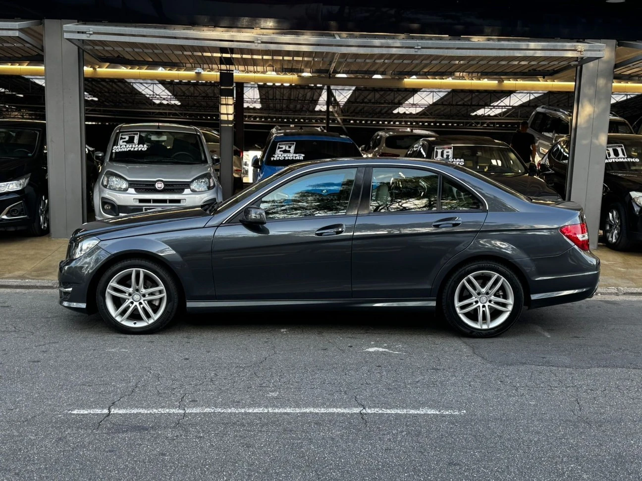 MERCEDES-BENZ C 200