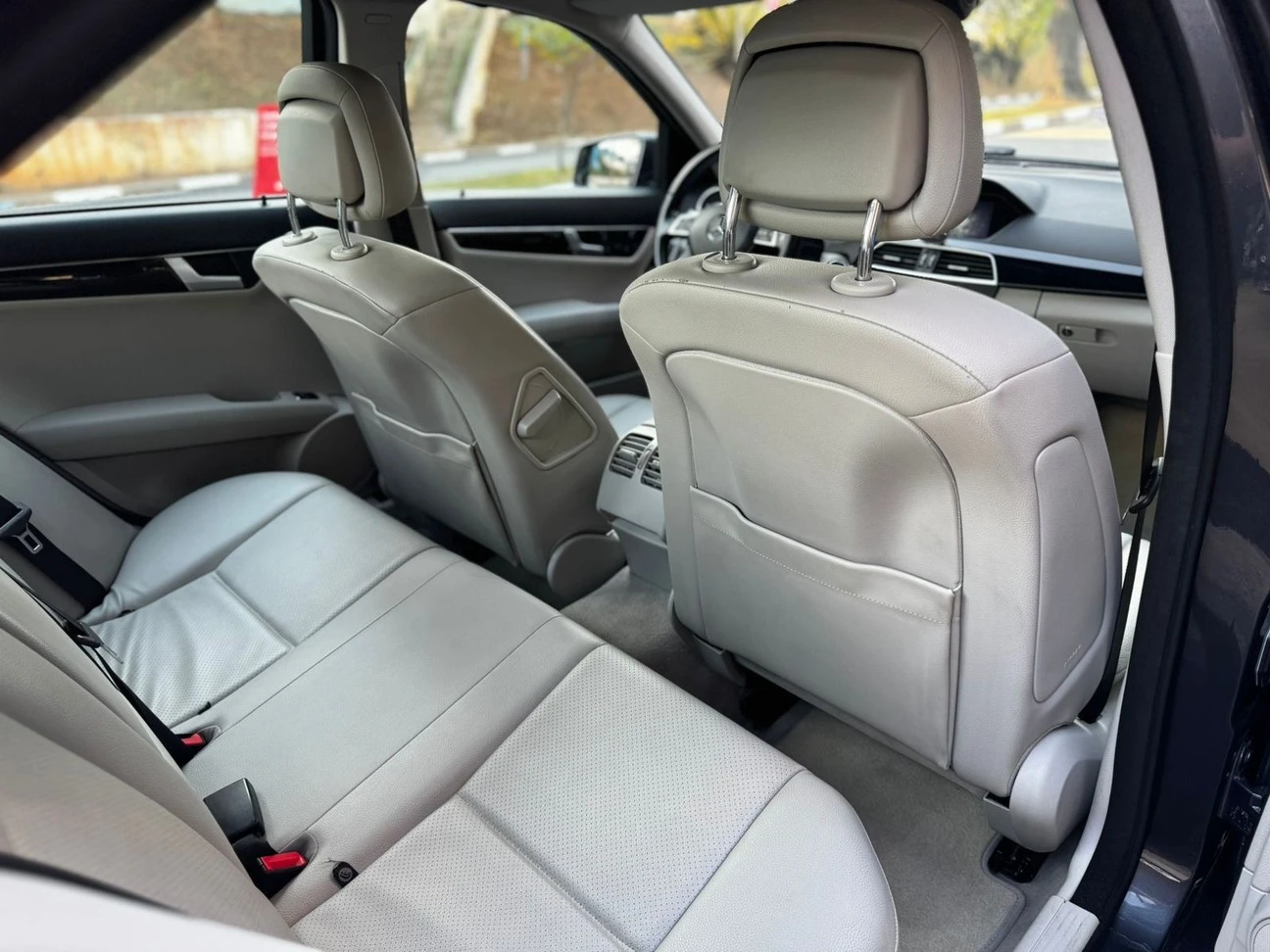 MERCEDES-BENZ C 200
