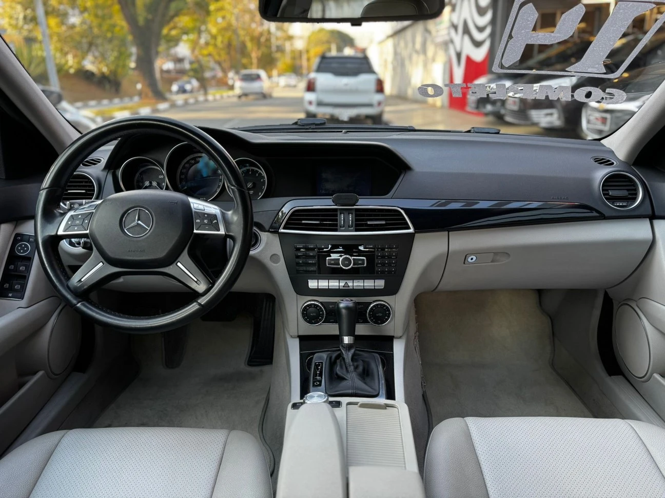 MERCEDES-BENZ C 200
