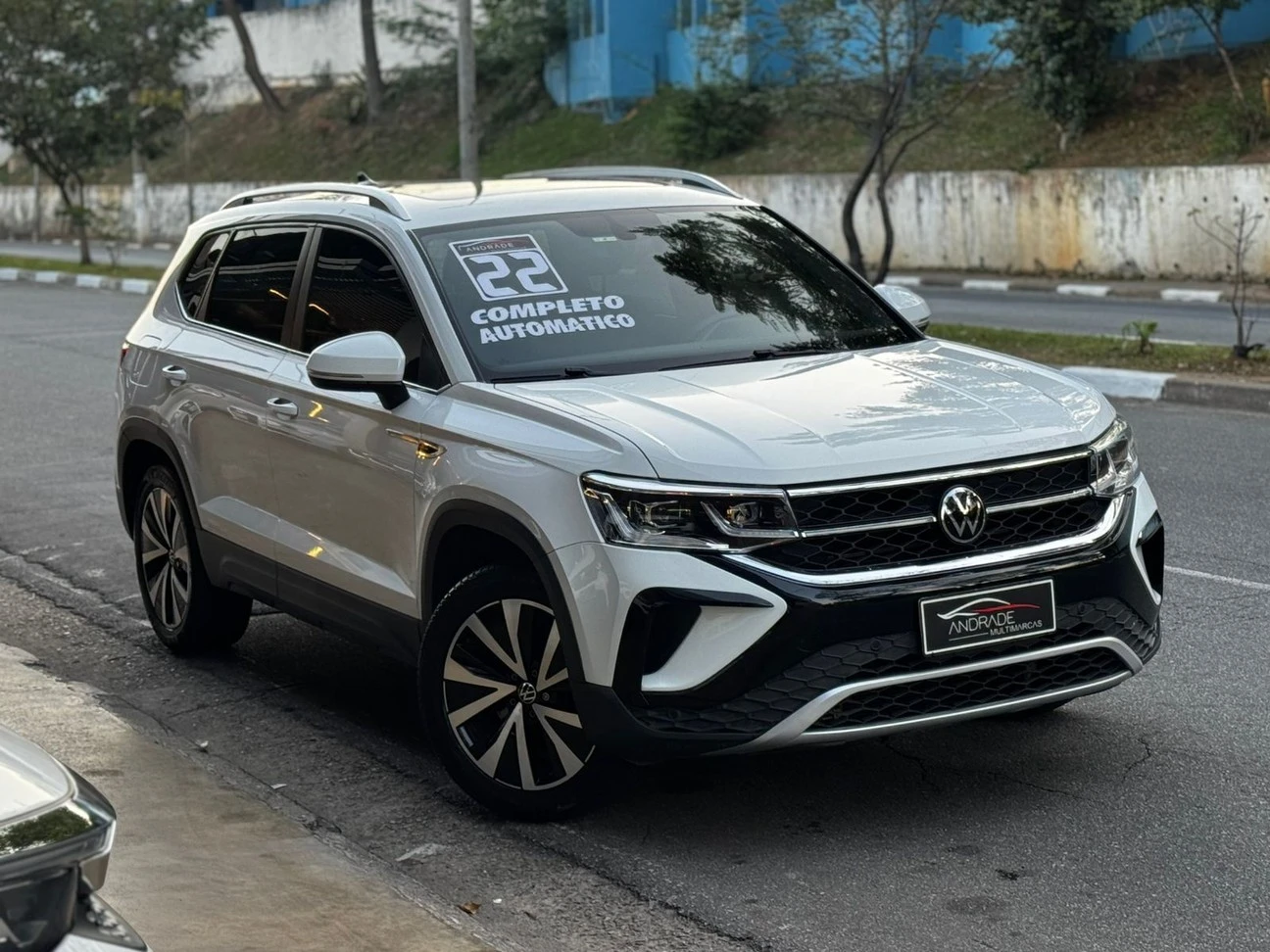 VOLKSWAGEN TAOS