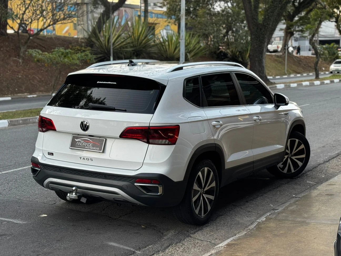 VOLKSWAGEN TAOS