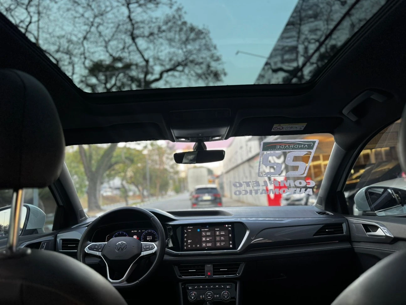 VOLKSWAGEN TAOS