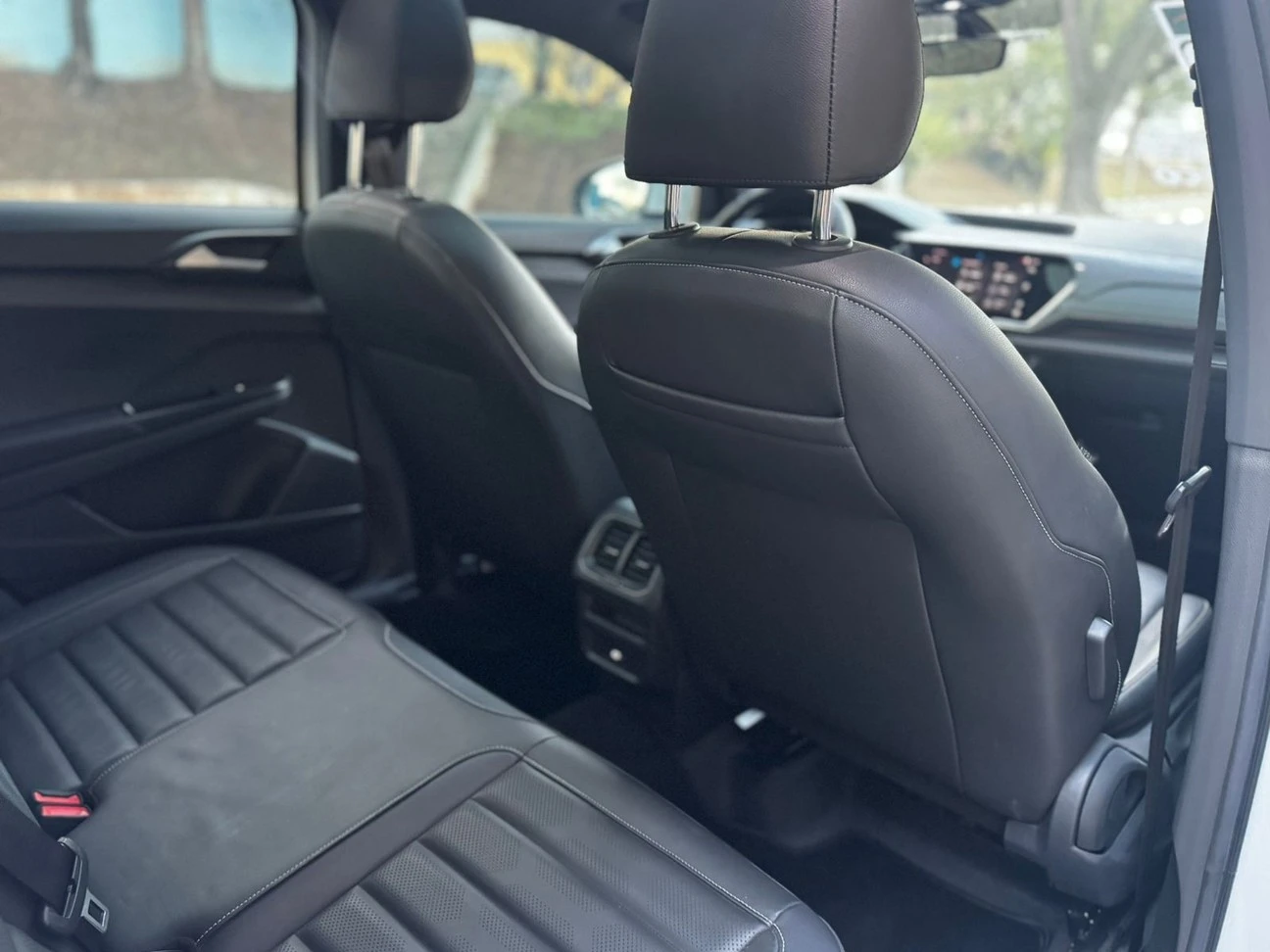 VOLKSWAGEN TAOS