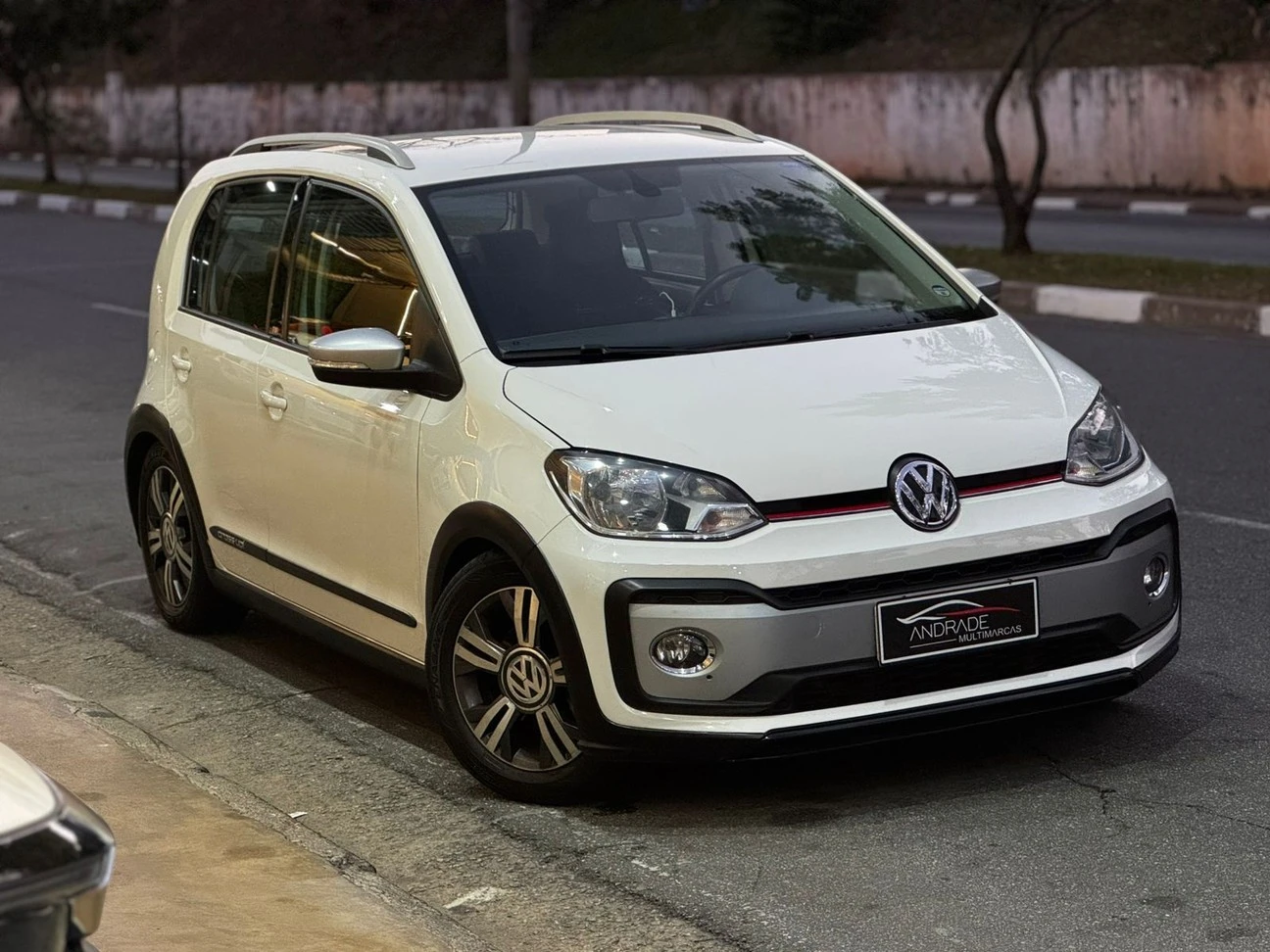 VOLKSWAGEN CROSS UP