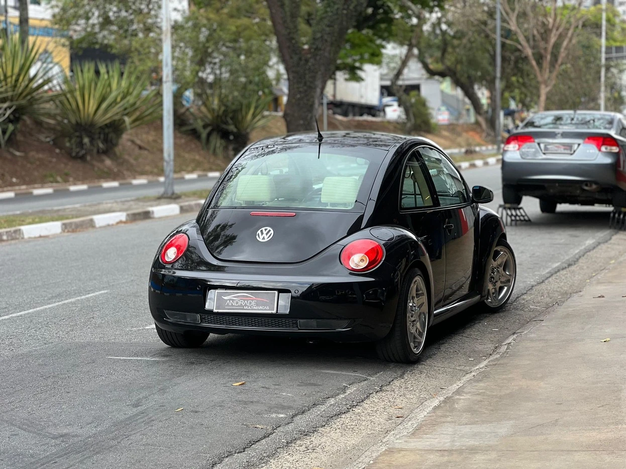 VOLKSWAGEN NEW BEETLE