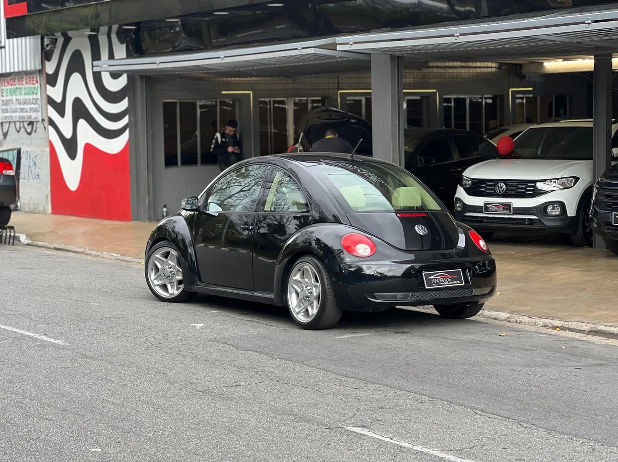 VOLKSWAGEN NEW BEETLE