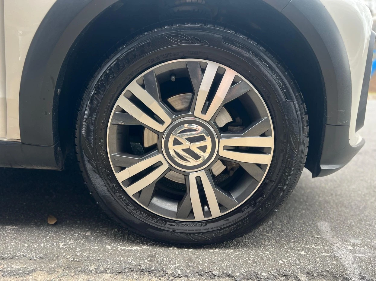 VOLKSWAGEN CROSS UP