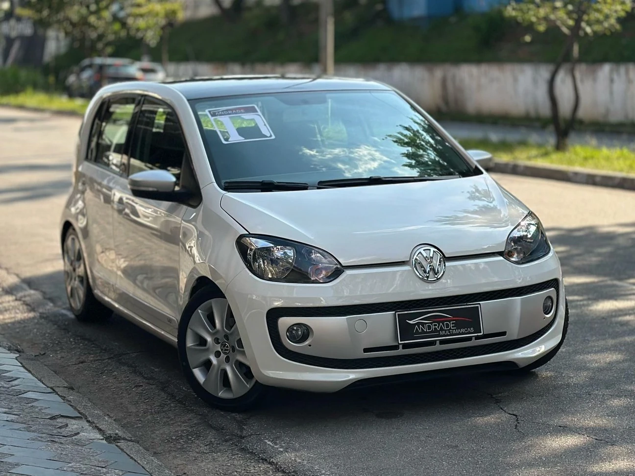 VOLKSWAGEN UP