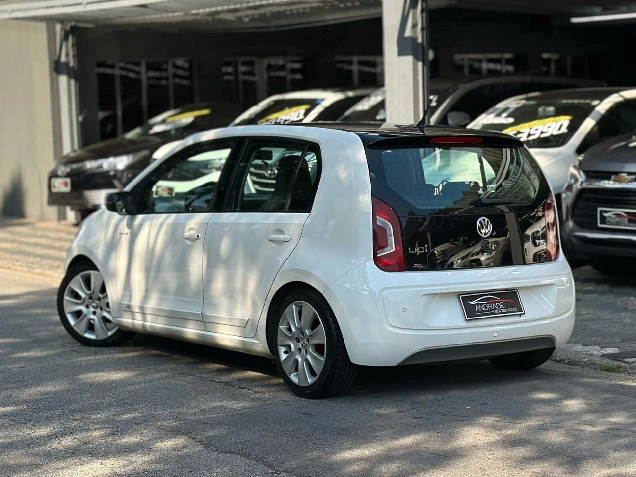 VOLKSWAGEN UP
