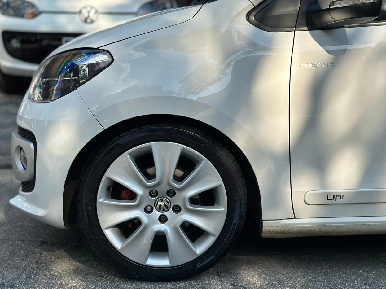 VOLKSWAGEN UP