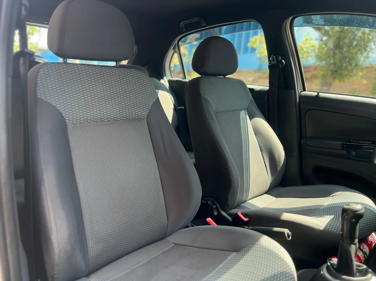 VOLKSWAGEN GOL