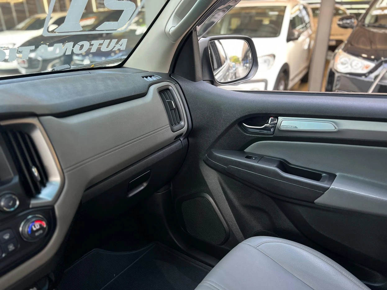 CHEVROLET S10