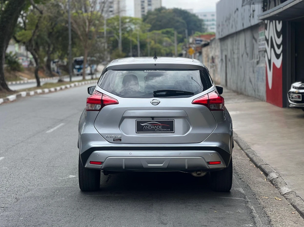 NISSAN KICKS