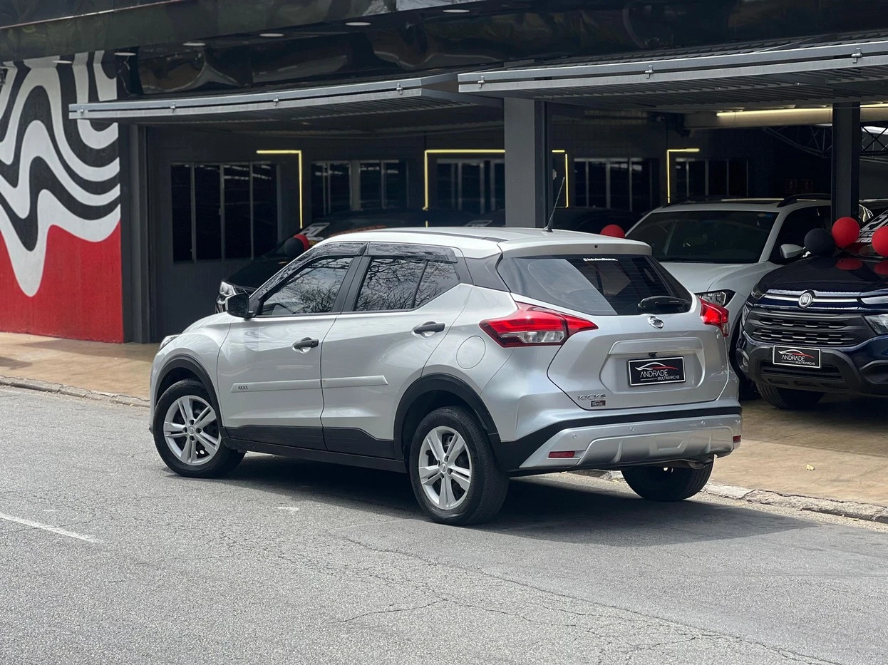 NISSAN KICKS