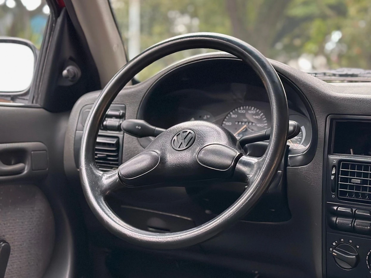 VOLKSWAGEN GOL