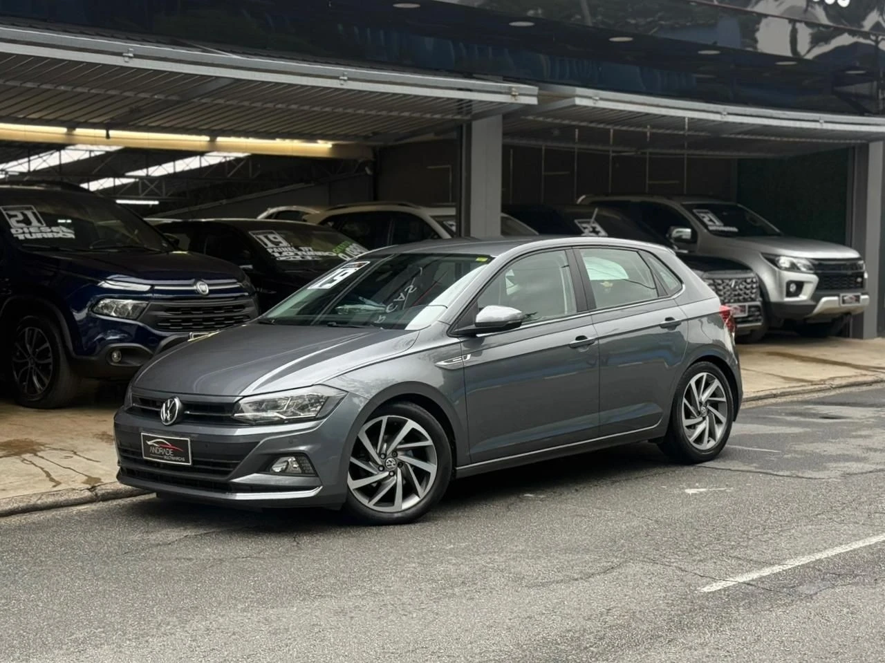 VOLKSWAGEN POLO