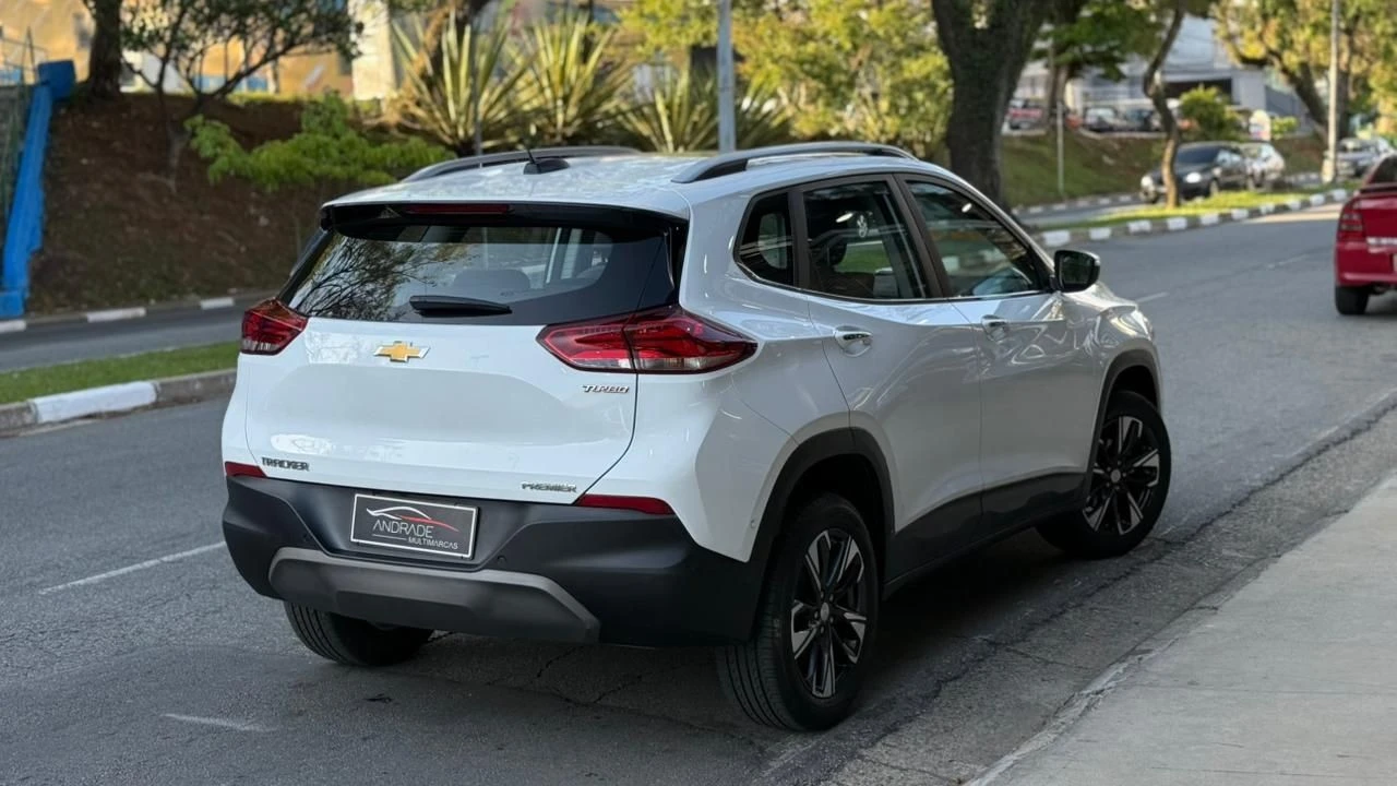 CHEVROLET TRACKER
