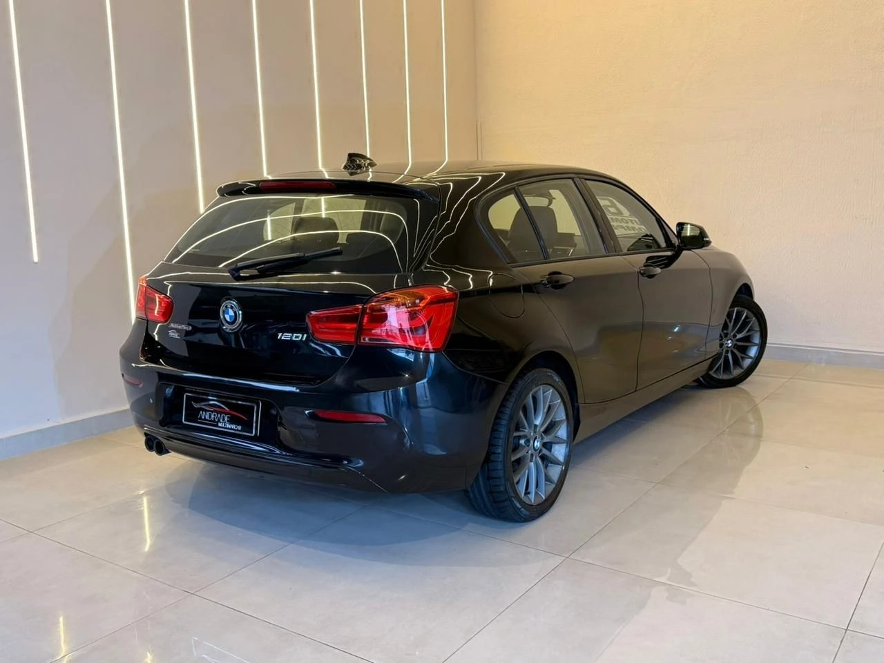 BMW 120i