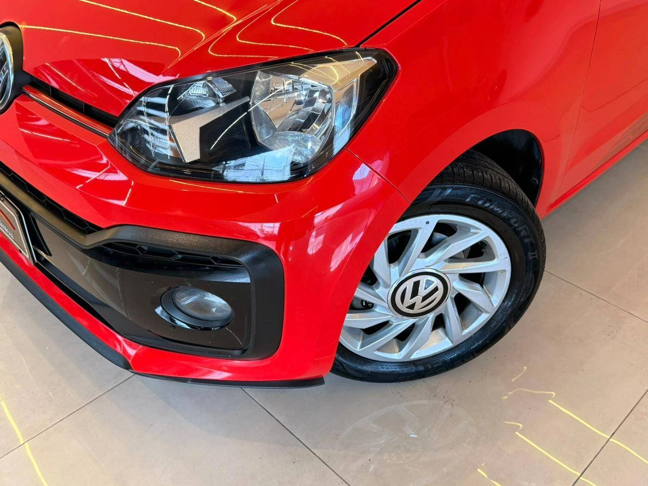 VOLKSWAGEN UP