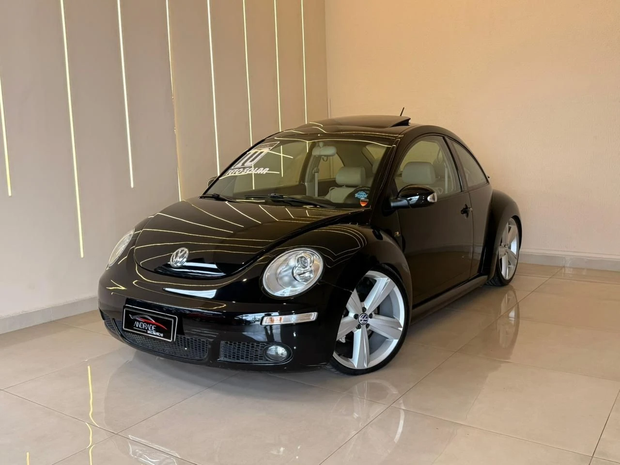 VOLKSWAGEN NEW BEETLE