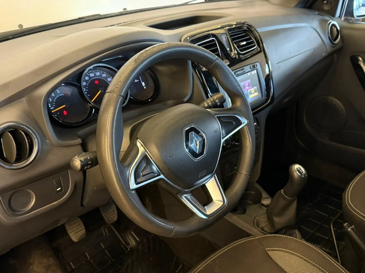 RENAULT SANDERO
