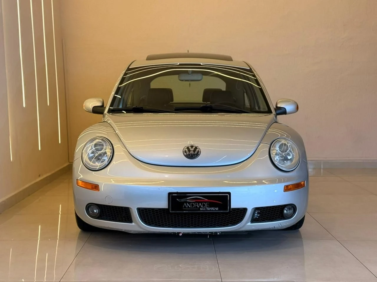 VOLKSWAGEN NEW BEETLE