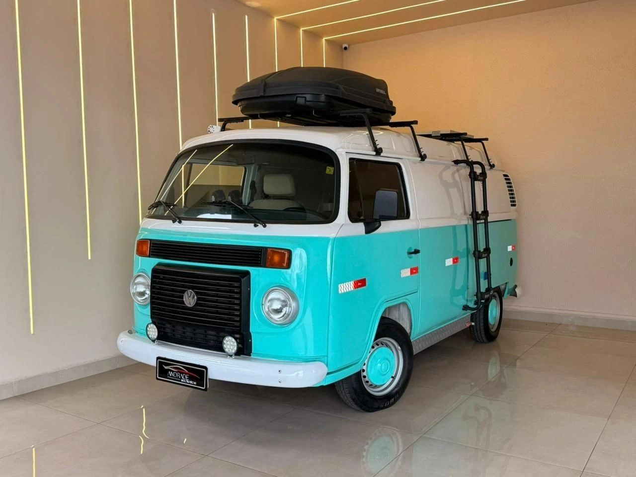 VOLKSWAGEN KOMBI