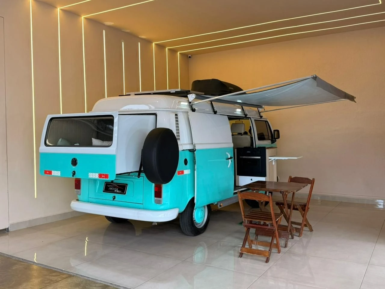 VOLKSWAGEN KOMBI