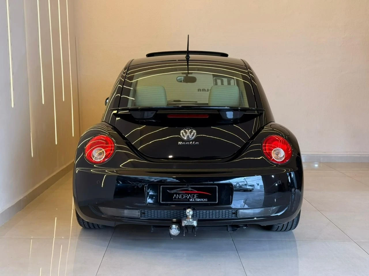 VOLKSWAGEN NEW BEETLE