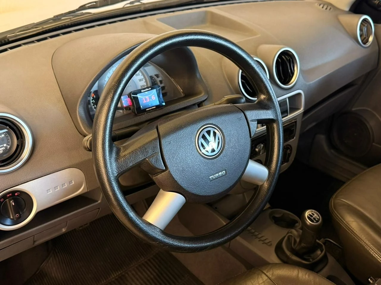 VOLKSWAGEN SAVEIRO