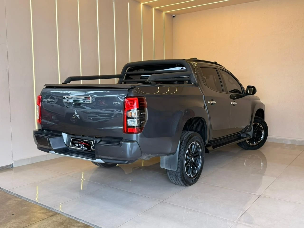 MITSUBISHI L200 TRITON