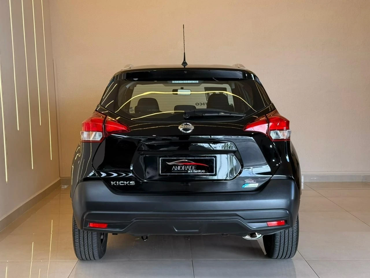 NISSAN KICKS