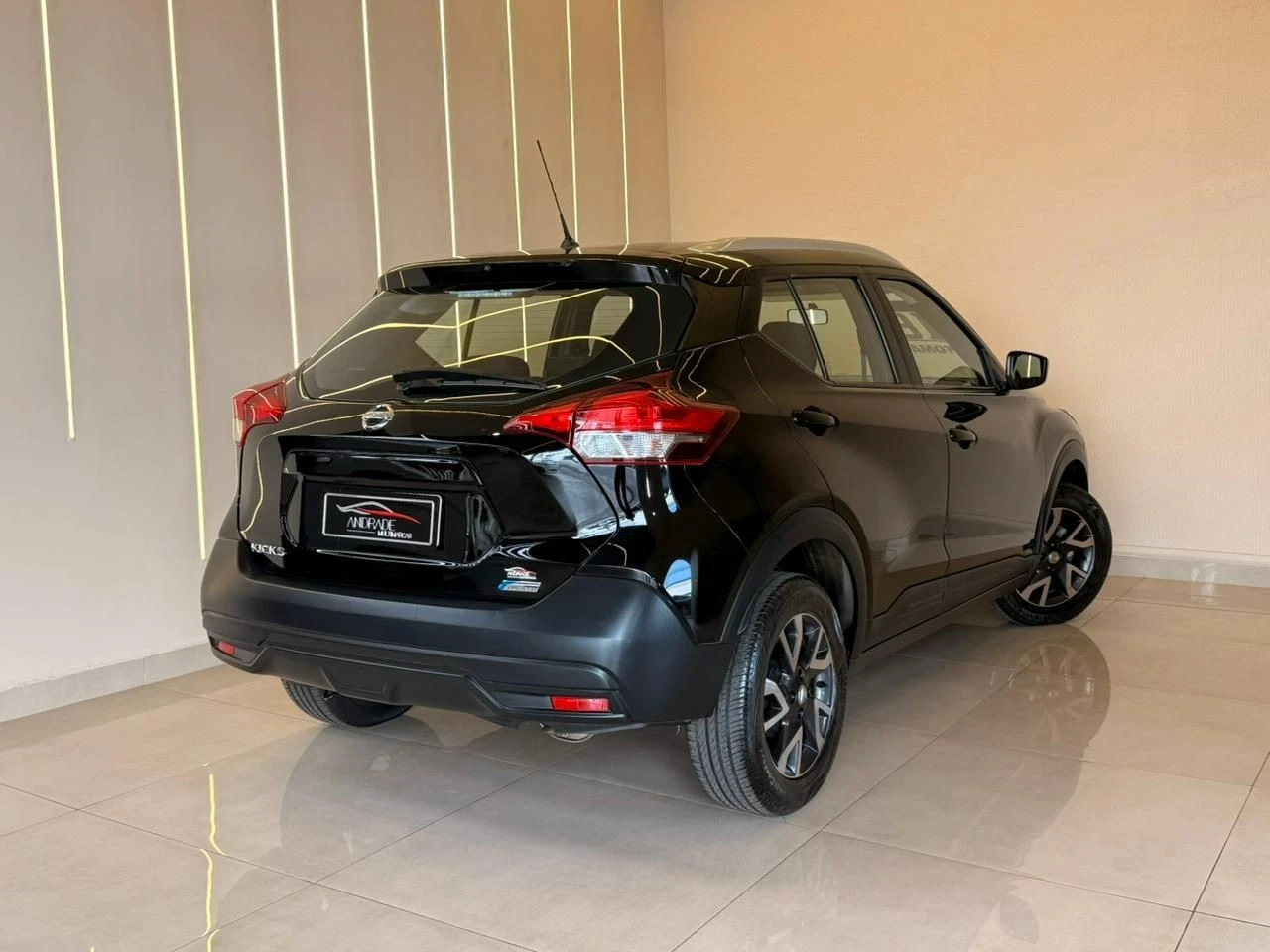 NISSAN KICKS