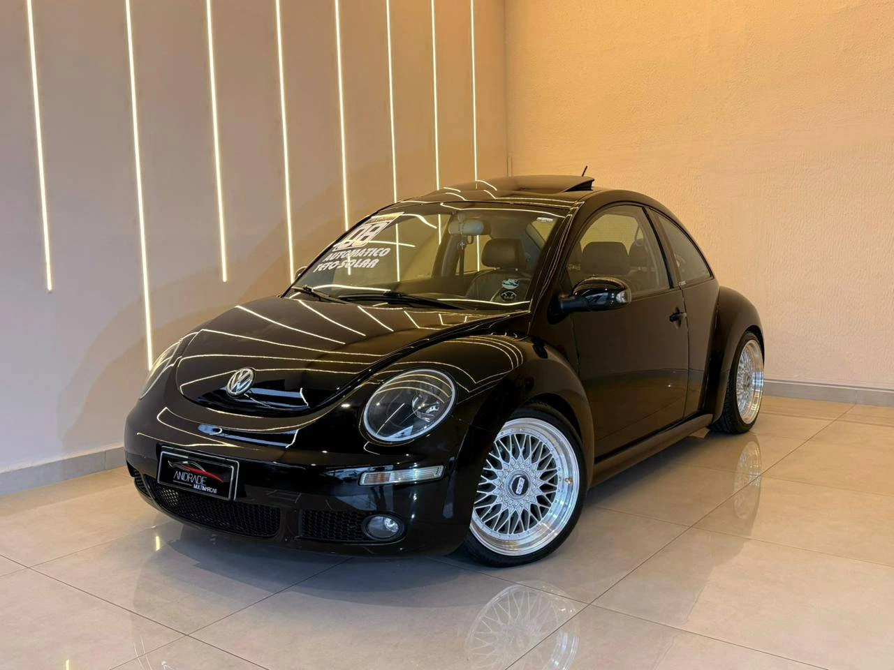 VOLKSWAGEN NEW BEETLE
